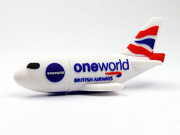 USB-Stick in Form eines Flugzeugs mit dem Logo von British Airways und dem Slogan 