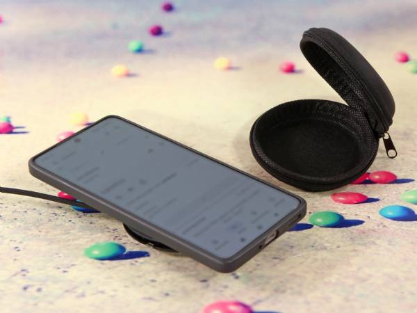 charge disk wireless energie kabellos smartphone bild