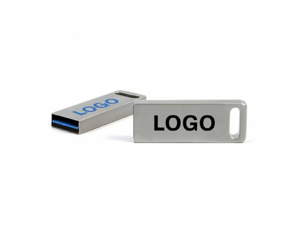 USB-Stick im eleganten Design mit Platz für individuelles Logo und blauer Anschlüsse. Ideal für persönliche Werbung.