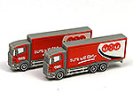 Modell Lkw mit roten Aufliegern und bedrucktem Logo, ideal als originelles Werbemittel oder Geschenk.