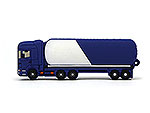 USB-Stick in Form eines Lkw mit blauer Karosserie und Platz für individuelles Branding. Ideal für Werbezwecke.