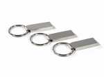 Eleganter USB-Stick aus Metall mit Schlüsselring, ideal für individuelle Werbeanwendungen und Firmenlogos.