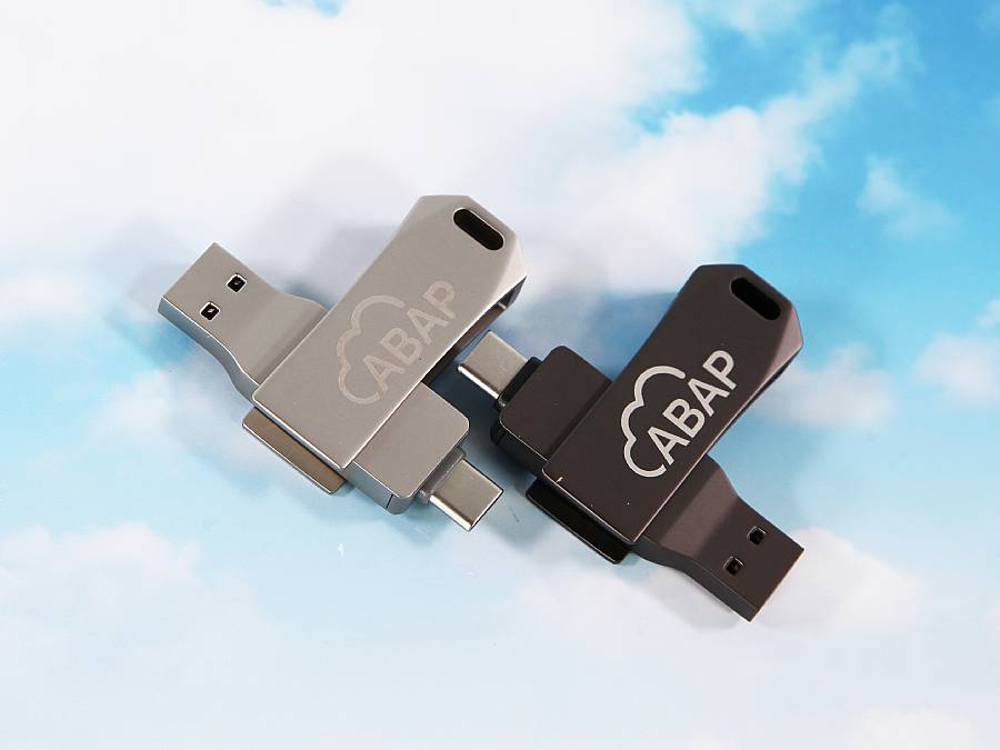 Farbeffekte Gravur helles und dunkles Metall