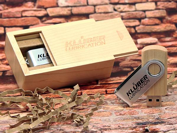 usb stick drehbar metallbuegel holzverpackung box gravur druck