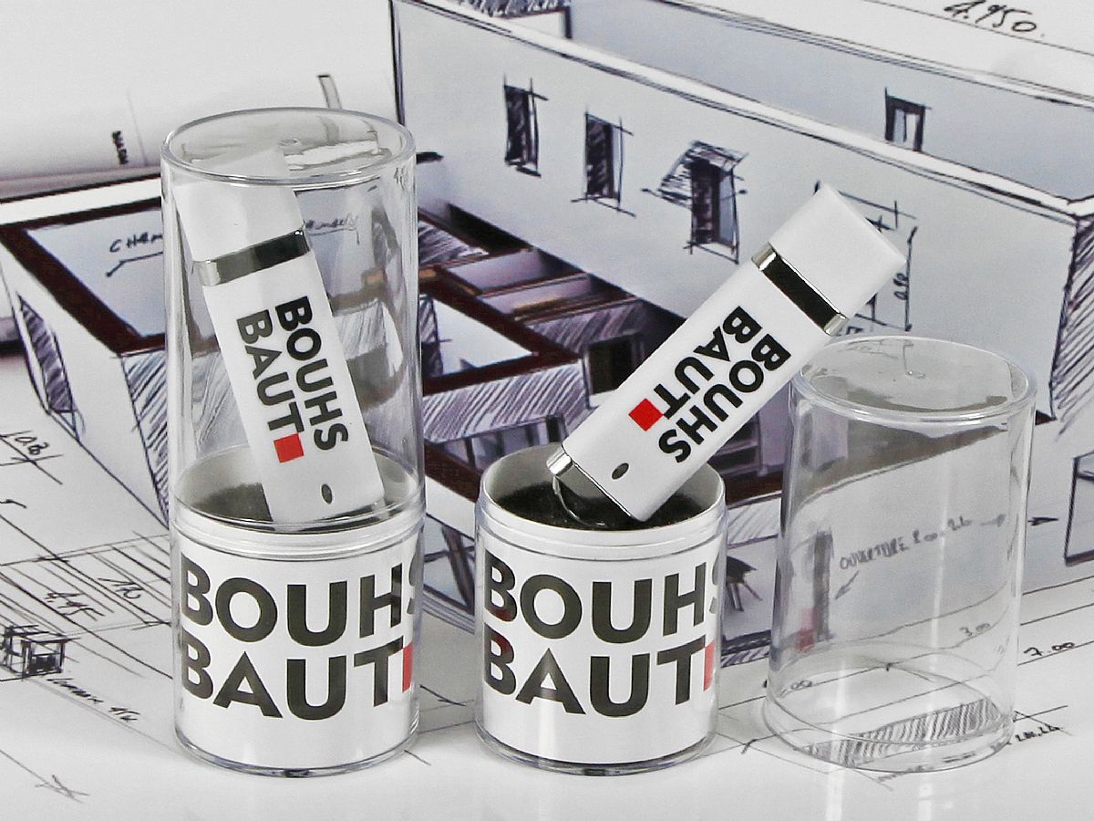 Präsentationsbox transparent mit USB-Stick