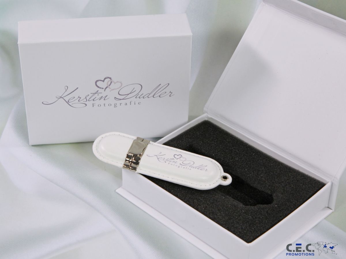 usb stick leder weiss fotografie edel verpackung digitaldruck