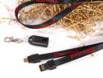 Lanyard mit integriertem USB-C Ladekabel und bedruckbarem Logo-Bereich für individuelle Werbung.