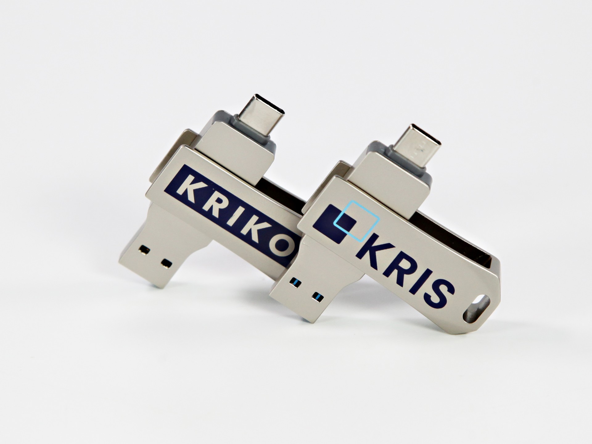 Doppel-USB-C-Stick mit individuellem Logo-Bereich und praktischer OTG-Funktion für universellen Datenaustausch.